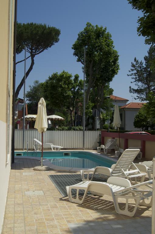 Aron Hotel Rimini Exterior foto